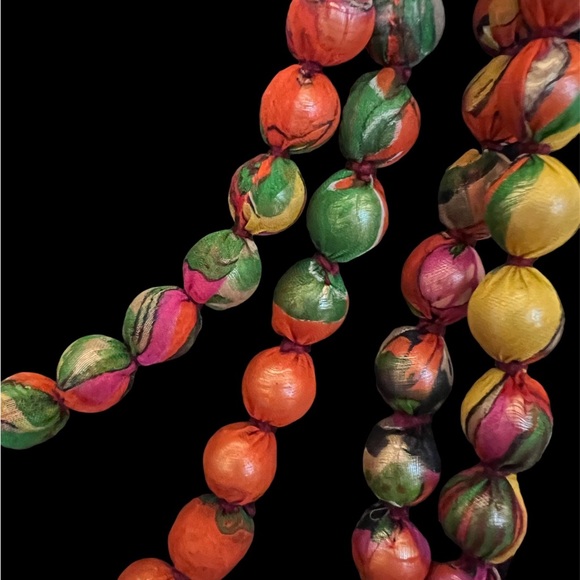 Unique Hermes silk scarf beaded necklace - Picture 5 of 5